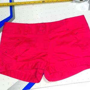 Womans shorts size 9 shocking pink New no tags